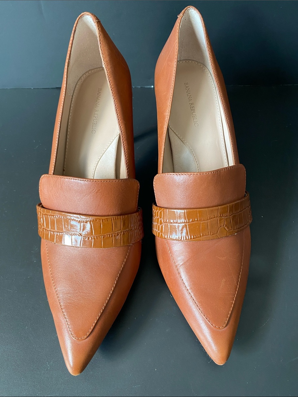 Banana Republic Leather Madison 12 Hour Loafer Pumps Tan Size 10